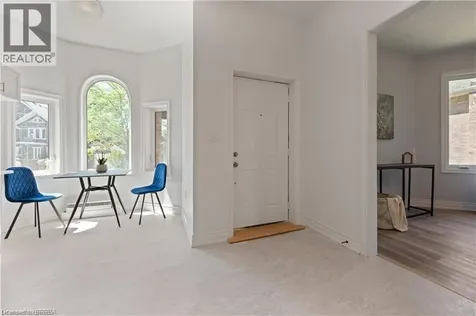 16 Arthur Street Brantford ON N3S 3H3