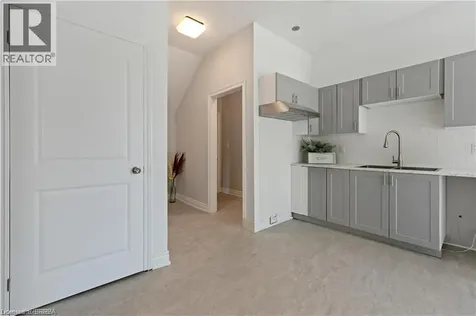 16 Arthur Street Brantford ON N3S 3H3