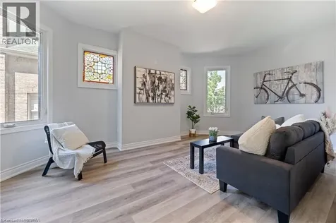 16 Arthur Street Brantford ON N3S 3H3