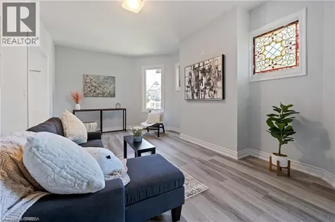 16 Arthur Street Brantford ON N3S 3H3