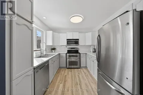 53 Lighthouse Lane West Collingwood ON L9Y 5C8
