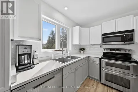 53 Lighthouse Lane West Collingwood ON L9Y 5C8