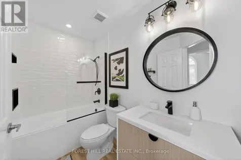 53 Lighthouse Lane West Collingwood ON L9Y 5C8