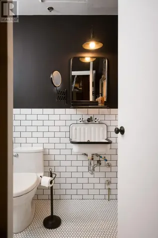 68 Broadview Avenue Toronto (south Riverdale) ON M4M 2E6