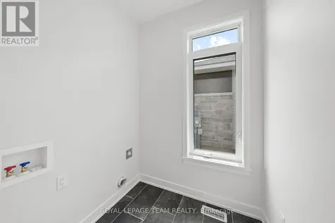 1090 Moore Street Brockville ON K6V 7N1