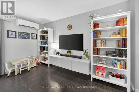 3258 Bannon Way Ottawa ON K1T 1T3
