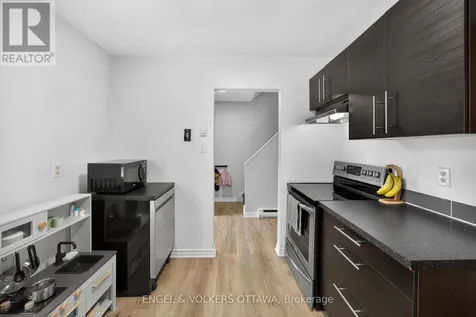 3258 Bannon Way Ottawa ON K1T 1T3
