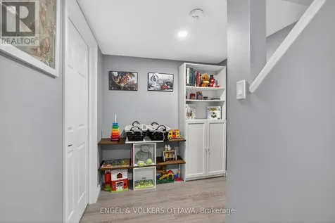 3258 Bannon Way Ottawa ON K1T 1T3
