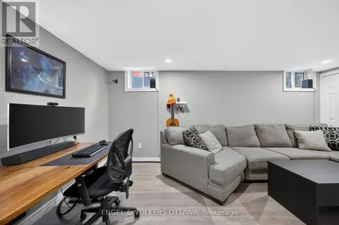 3258 Bannon Way Ottawa ON K1T 1T3
