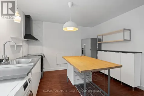 378 Booth Street Ottawa ON K1R 7K6