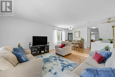 10 Lakepointe Drive Ottawa ON K4A 5E3