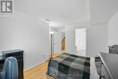 10 Lakepointe Drive Ottawa ON K4A 5E3