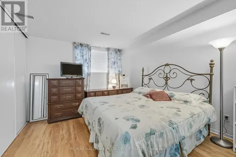 10 Lakepointe Drive Ottawa ON K4A 5E3