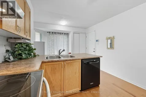 10 Lakepointe Drive Ottawa ON K4A 5E3