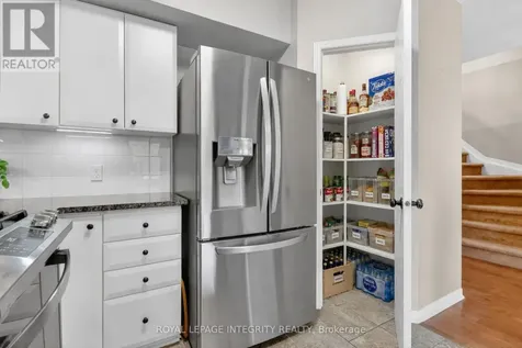 1 Chantilly Gate Ottawa ON K2S 2B2
