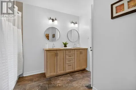 1 Chantilly Gate Ottawa ON K2S 2B2