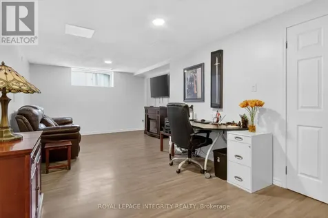 1 Chantilly Gate Ottawa ON K2S 2B2