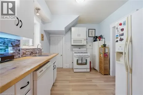 572 Downie Street Stratford ON N5A 1Y4