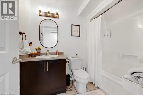 185 Windale Crescent Kitchener ON N2E 0G3