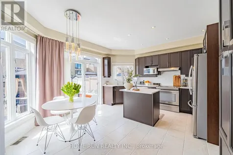 131 Kinghaven Crescent Ottawa ON K2M 0C3