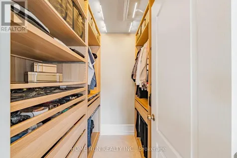 131 Kinghaven Crescent Ottawa ON K2M 0C3