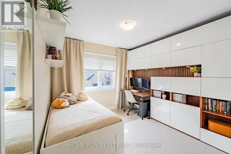 131 Kinghaven Crescent Ottawa ON K2M 0C3