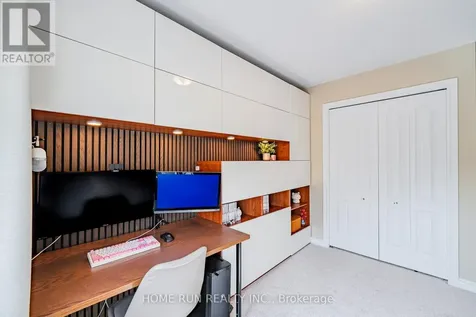 131 Kinghaven Crescent Ottawa ON K2M 0C3