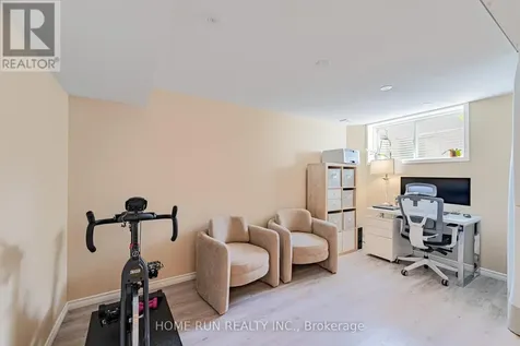 131 Kinghaven Crescent Ottawa ON K2M 0C3