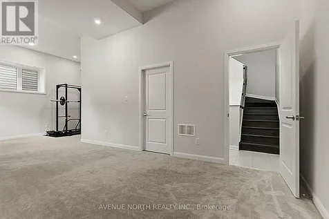 17 Fossa Terrace Ottawa ON K2J 6W4