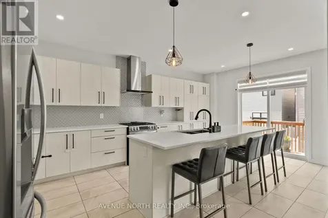17 Fossa Terrace Ottawa ON K2J 6W4
