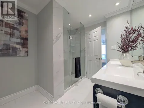 33 Ellen Street Barrie (lakeshore) ON L4N 6E9