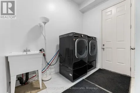 1796 Grandview Street North Oshawa (taunton) ON L1K 0B1