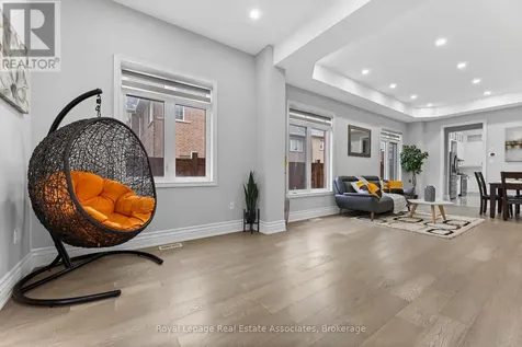 1796 Grandview Street North Oshawa (taunton) ON L1K 0B1