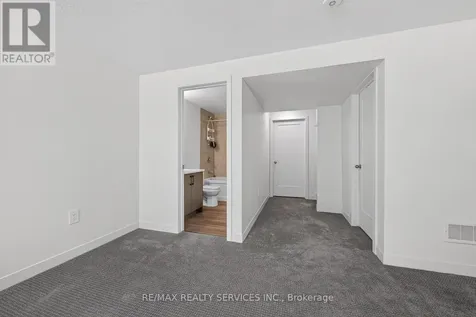 95 Queensbrook Crescent Cambridge ON N1S 0E5