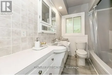 224 River Road East Kitchener ON N2B 2G8