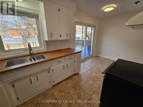 224 River Road East Kitchener ON N2B 2G8
