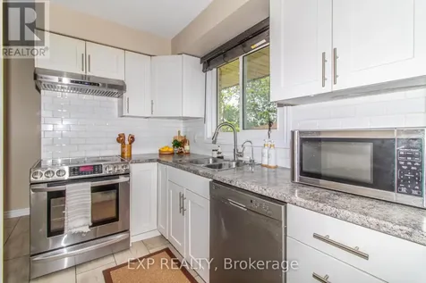 35 Hillsborough Crescent Kitchener ON N2E 1J5