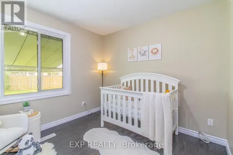 35 Hillsborough Crescent Kitchener ON N2E 1J5