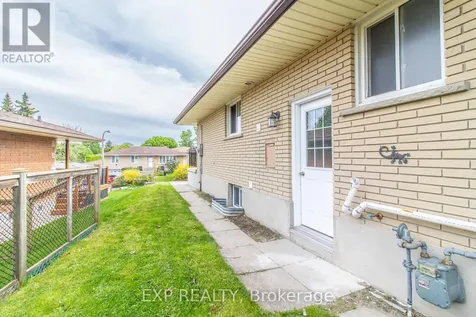35 Hillsborough Crescent Kitchener ON N2E 1J5