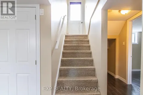35 Hillsborough Crescent Kitchener ON N2E 1J5