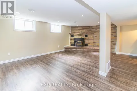 35 Hillsborough Crescent Kitchener ON N2E 1J5