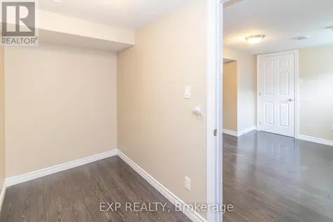 35 Hillsborough Crescent Kitchener ON N2E 1J5