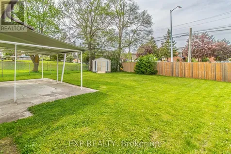 35 Hillsborough Crescent Kitchener ON N2E 1J5