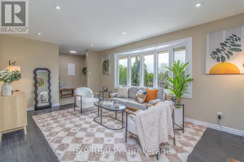 35 Hillsborough Crescent Kitchener ON N2E 1J5