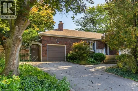 927 Teal Drive Burlington ON L7T 2Y9