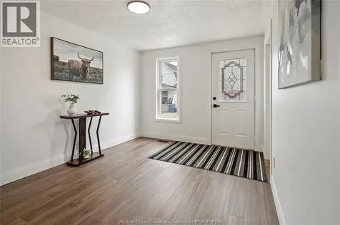 136 Adelaide Street South Chatham ON N7M 4R7