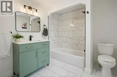 136 Adelaide Street South Chatham ON N7M 4R7
