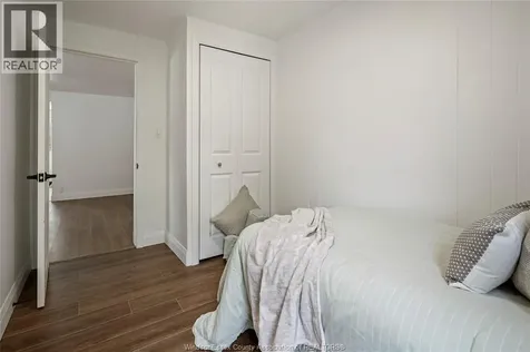 136 Adelaide Street South Chatham ON N7M 4R7
