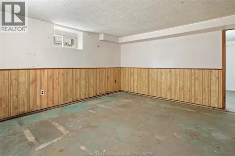 136 Adelaide Street South Chatham ON N7M 4R7