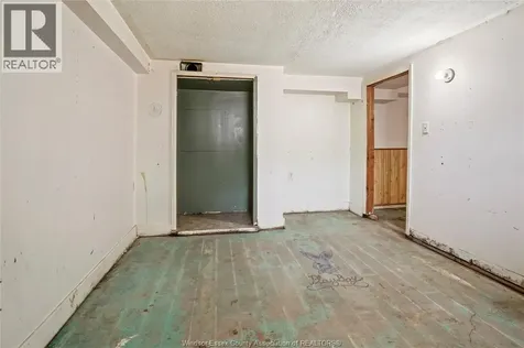 136 Adelaide Street South Chatham ON N7M 4R7